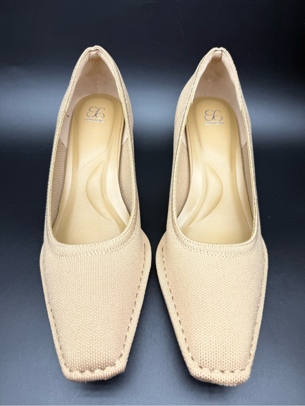 NWOT Cosy Island Tan Knit Kitten Heel Pumps